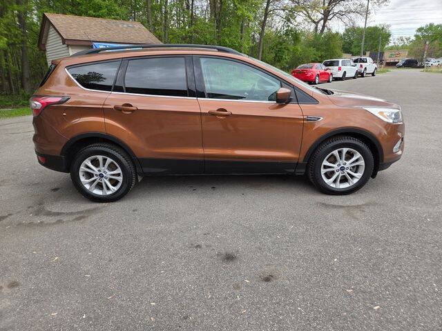 Used 2017 Ford Escape SE w/ SE Leather Comfort Package AWD/4WD image 8