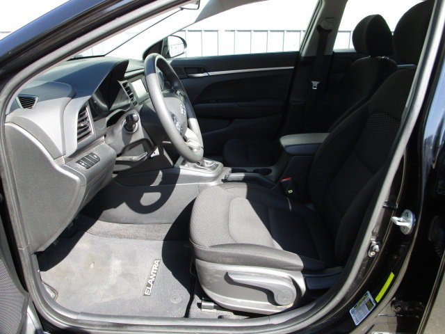 Used 2019 Hyundai Elantra SE w/ Cargo Package FWD image 10