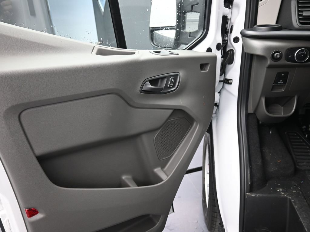 New 2025 Ford Transit 150 Low Roof image 17