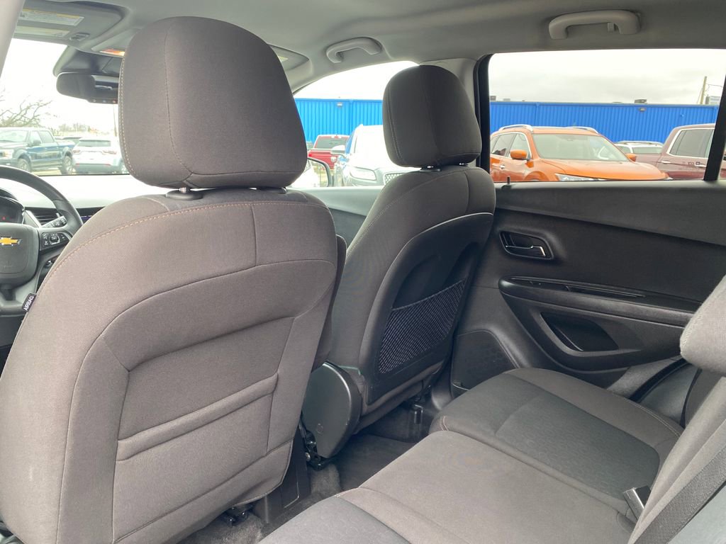 Used 2020 Chevrolet Trax LS w/ Tint and Cruise Package FWD image 13