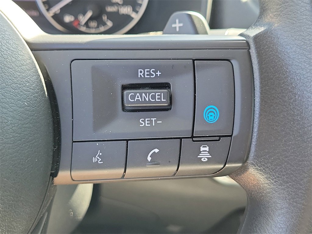 Used 2024 Nissan Rogue SV image 26