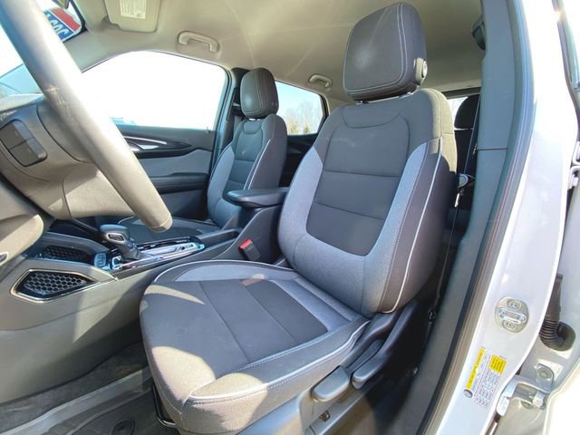 Used 2024 Chevrolet TrailBlazer LT w/ LT Cold Weather Package image 18