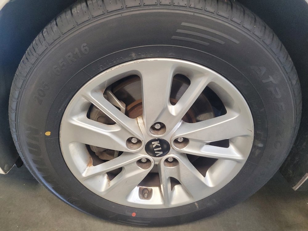 Used 2018 Kia Optima LX FWD image 31