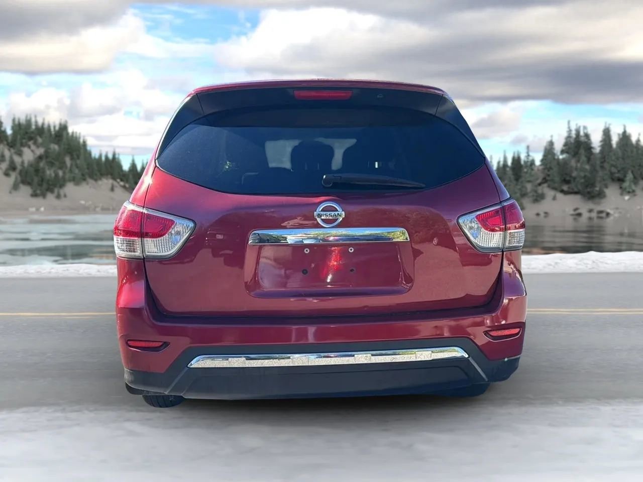 Used 2014 Nissan Pathfinder S image 6