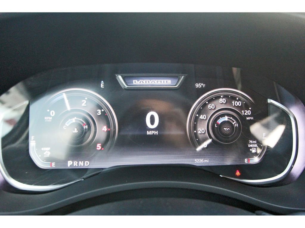 Used 2026 RAM 2500 Laramie AWD/4WD image 12
