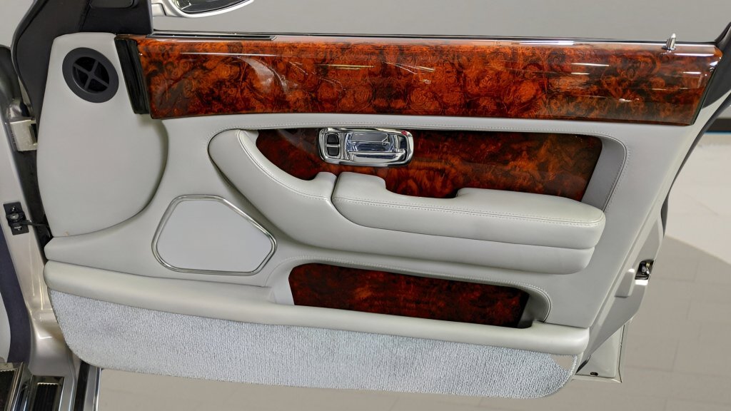 Used 1999 Rolls-Royce Silver Seraph image 34