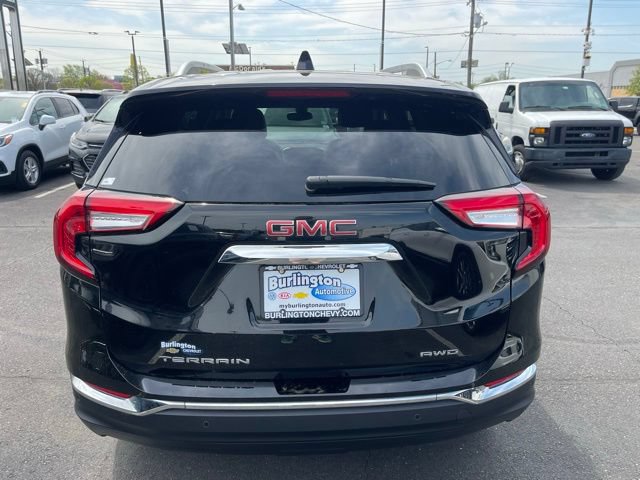 Used 2022 GMC Terrain SLT w/ LPO, Floor Liner Package AWD/4WD image 6