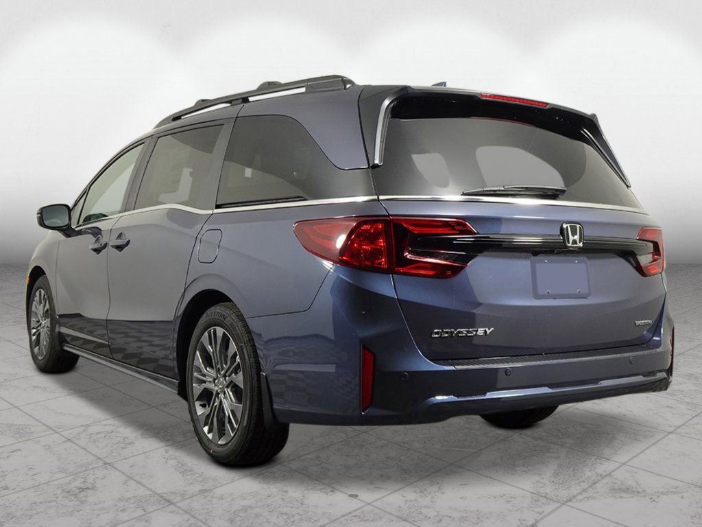 New 2026 Honda Odyssey Touring image 3