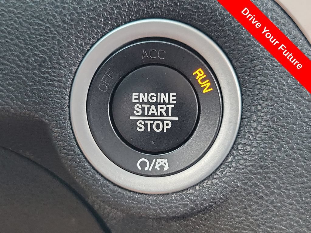 Used 2023 Chrysler 300 Touring L w/ Safetytec Plus Group RWD image 9