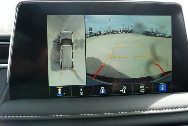 Used 2023 GMC Yukon SLT w/ SLT Premium Package image 14