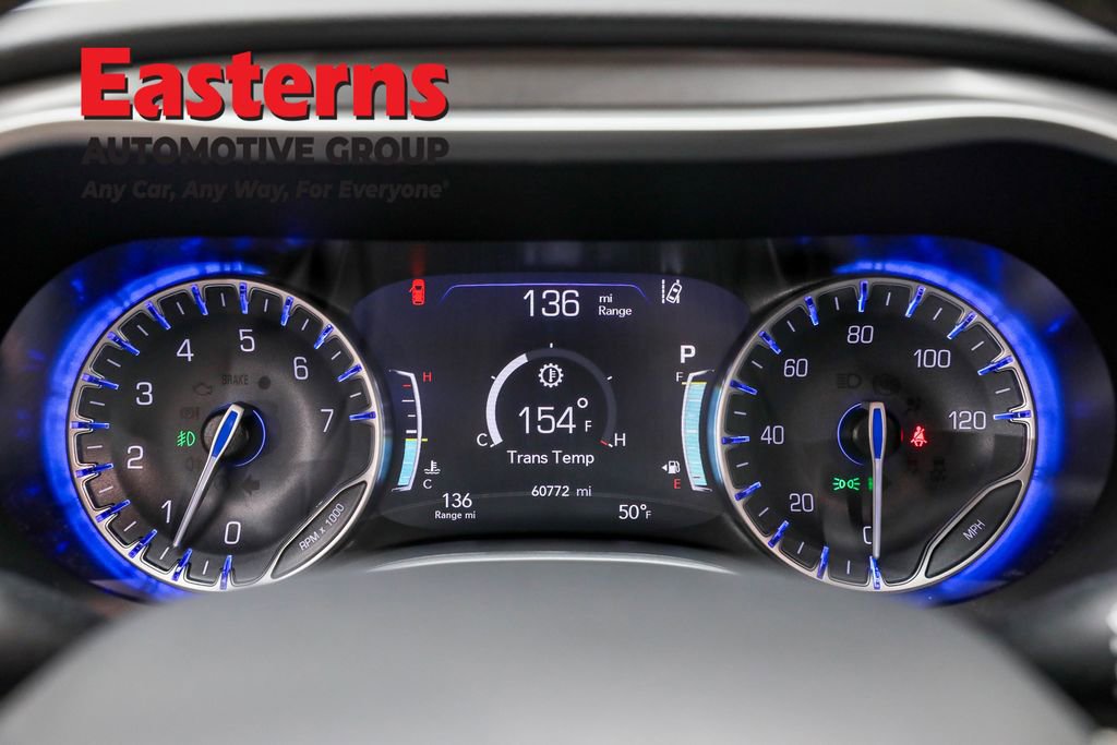 Used 2023 Chrysler Pacifica Touring-L FWD image 18