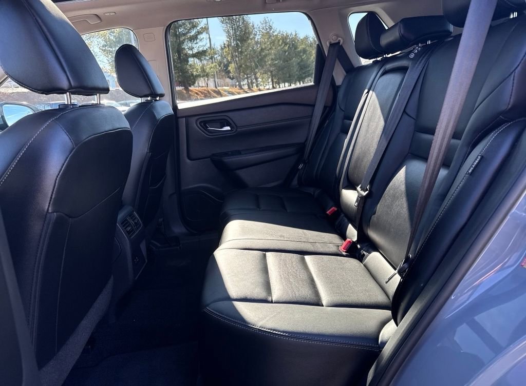 Used 2023 Nissan Rogue SL image 56
