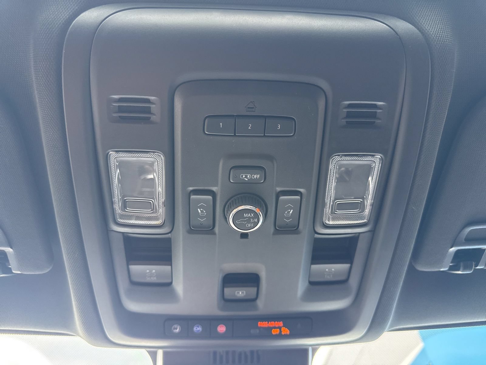 Used 2023 Chevrolet Tahoe Z71 w/ Z71 Off-Road Package AWD/4WD image 32