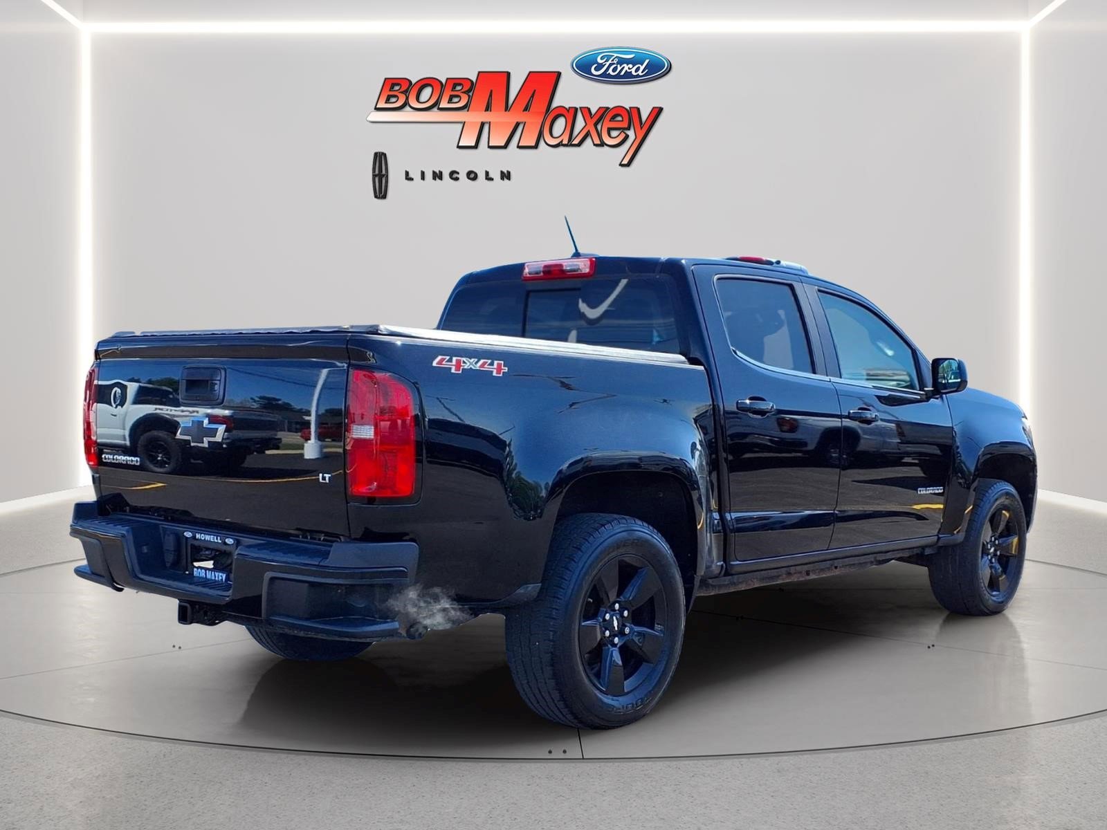 Used 2016 Chevrolet Colorado LT w/ Midnight Edition AWD/4WD image 4