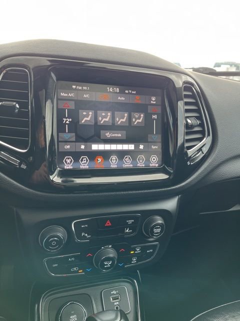 Used 2021 Jeep Compass Limited w/ Sun and Sound Group AWD/4WD image 44