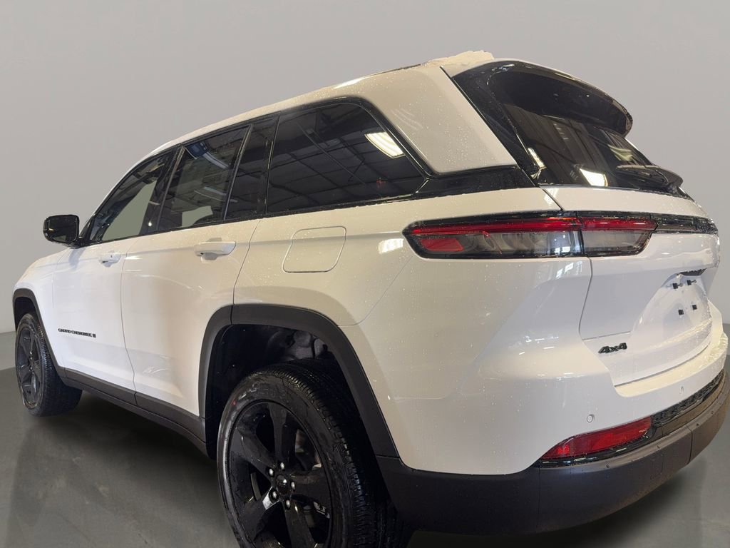New 2025 Jeep Grand Cherokee 4WD image 7
