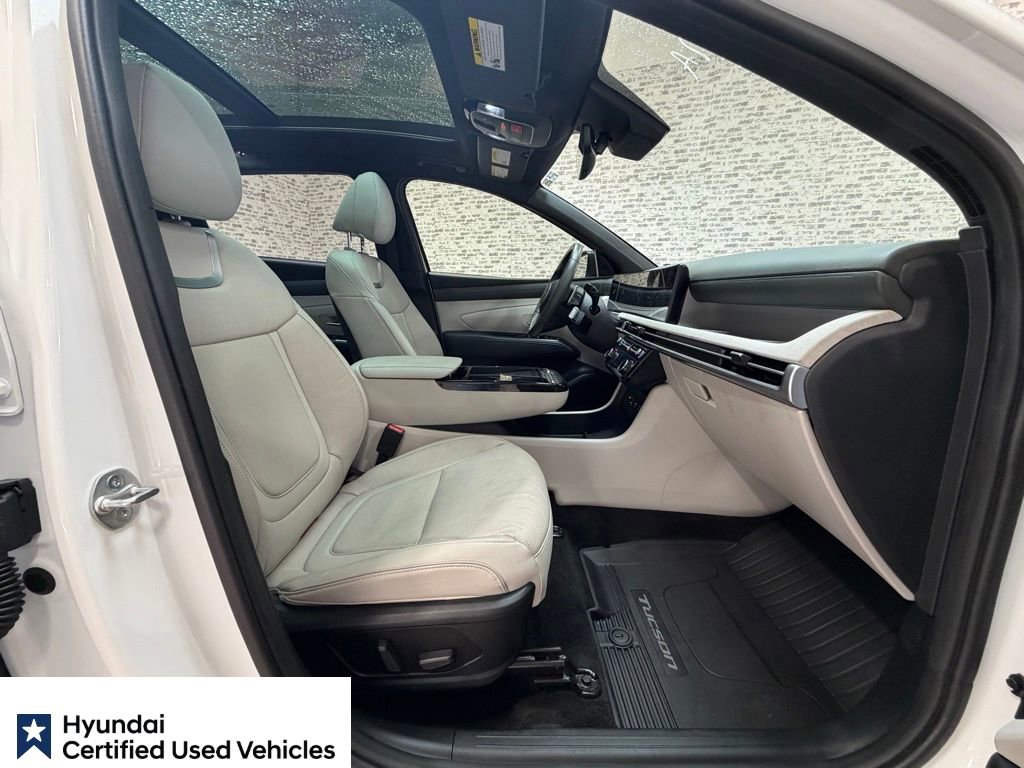 Certified 2025 Hyundai Tucson Limited FWD image 12
