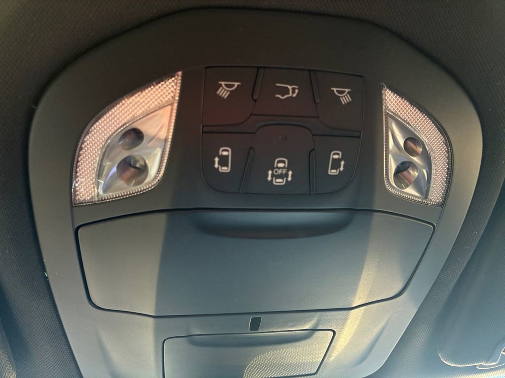 New 2026 Chrysler Pacifica Select FWD image 12