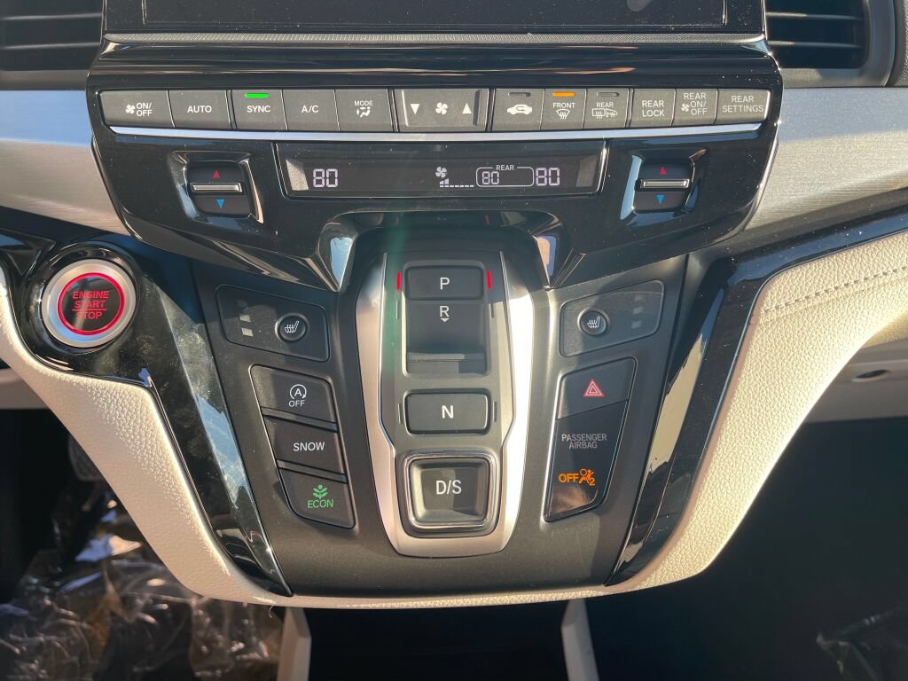 New 2026 Honda Odyssey Touring image 13