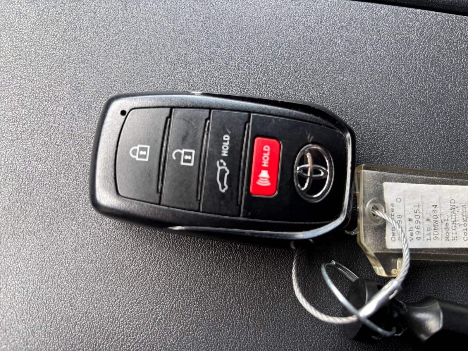 Used 2025 Toyota Highlander XSE AWD/4WD image 17