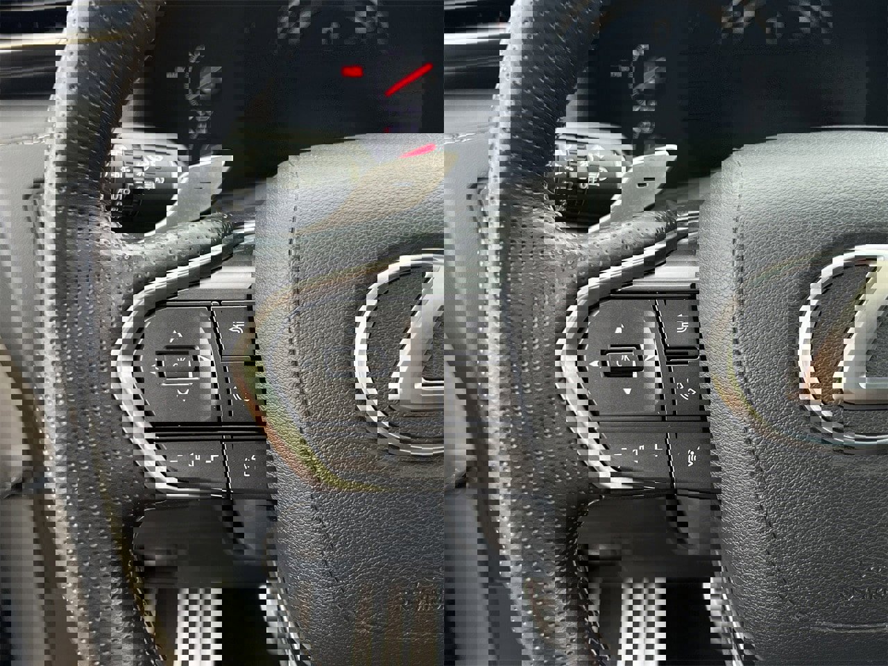 Used 2023 Lexus LX 600 F Sport image 11