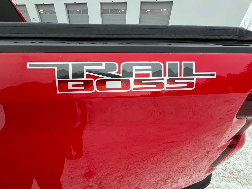 Used 2024 Chevrolet Silverado 1500 LT Trail Boss w/ LT Trail Boss Premium Package image 11