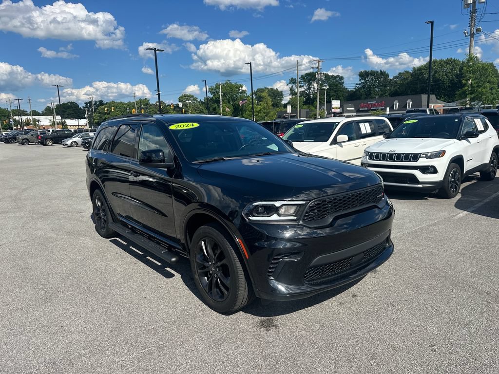Certified 2024 Dodge Durango SXT w/ SXT Blacktop Group AWD/4WD image 4