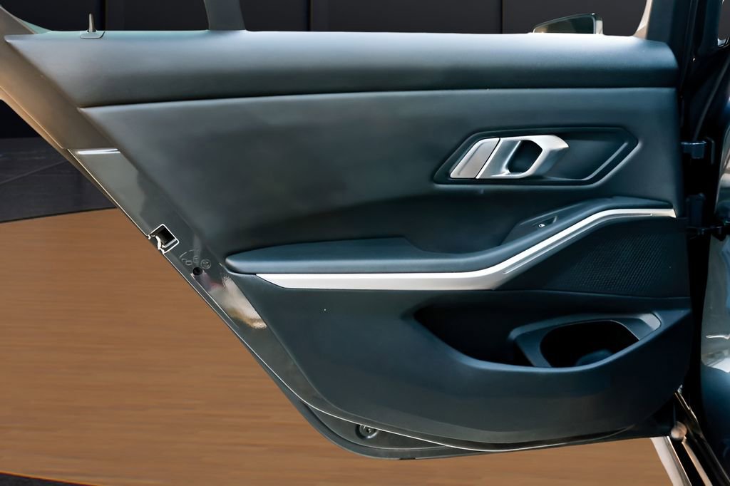 Used 2022 BMW 330i Sedan image 28