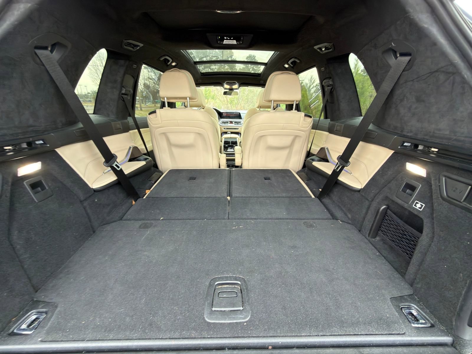 Used 2022 BMW X7 xDrive40i w/ Premium Package image 17