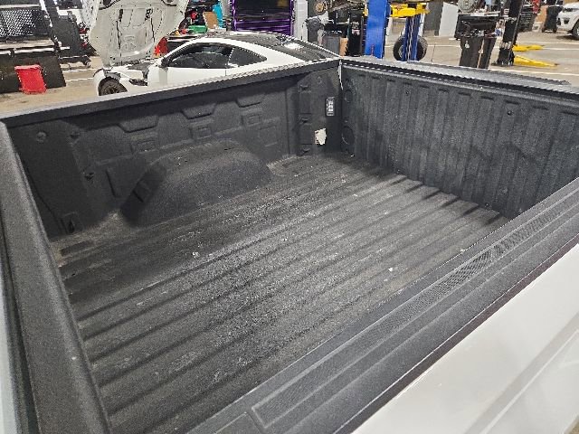 Used 2021 Chevrolet Silverado 1500 LTZ w/ Z71 Off-Road Package AWD/4WD image 11