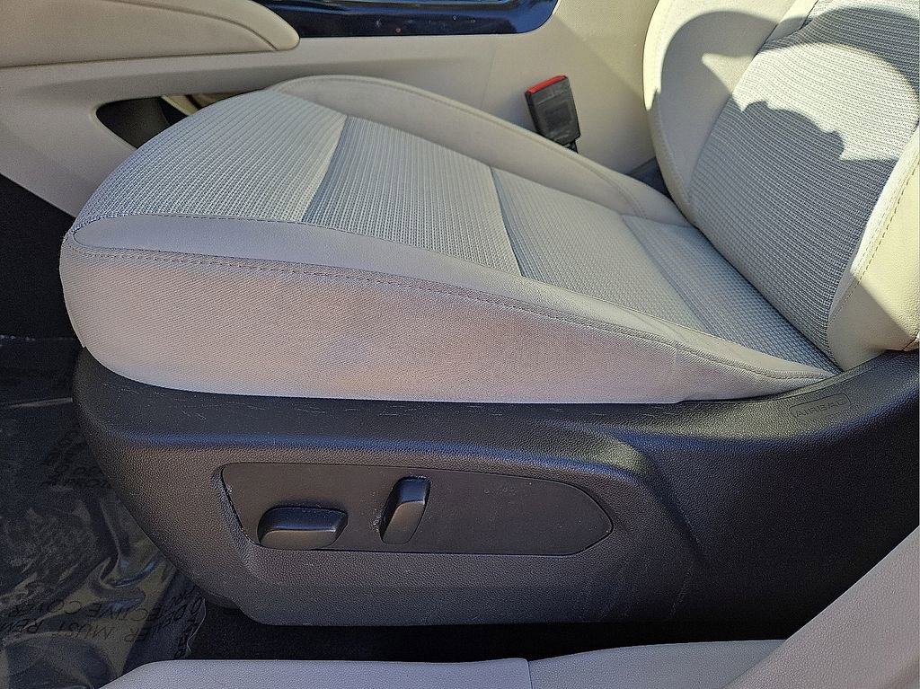 Used 2023 Buick Envision Preferred image 24