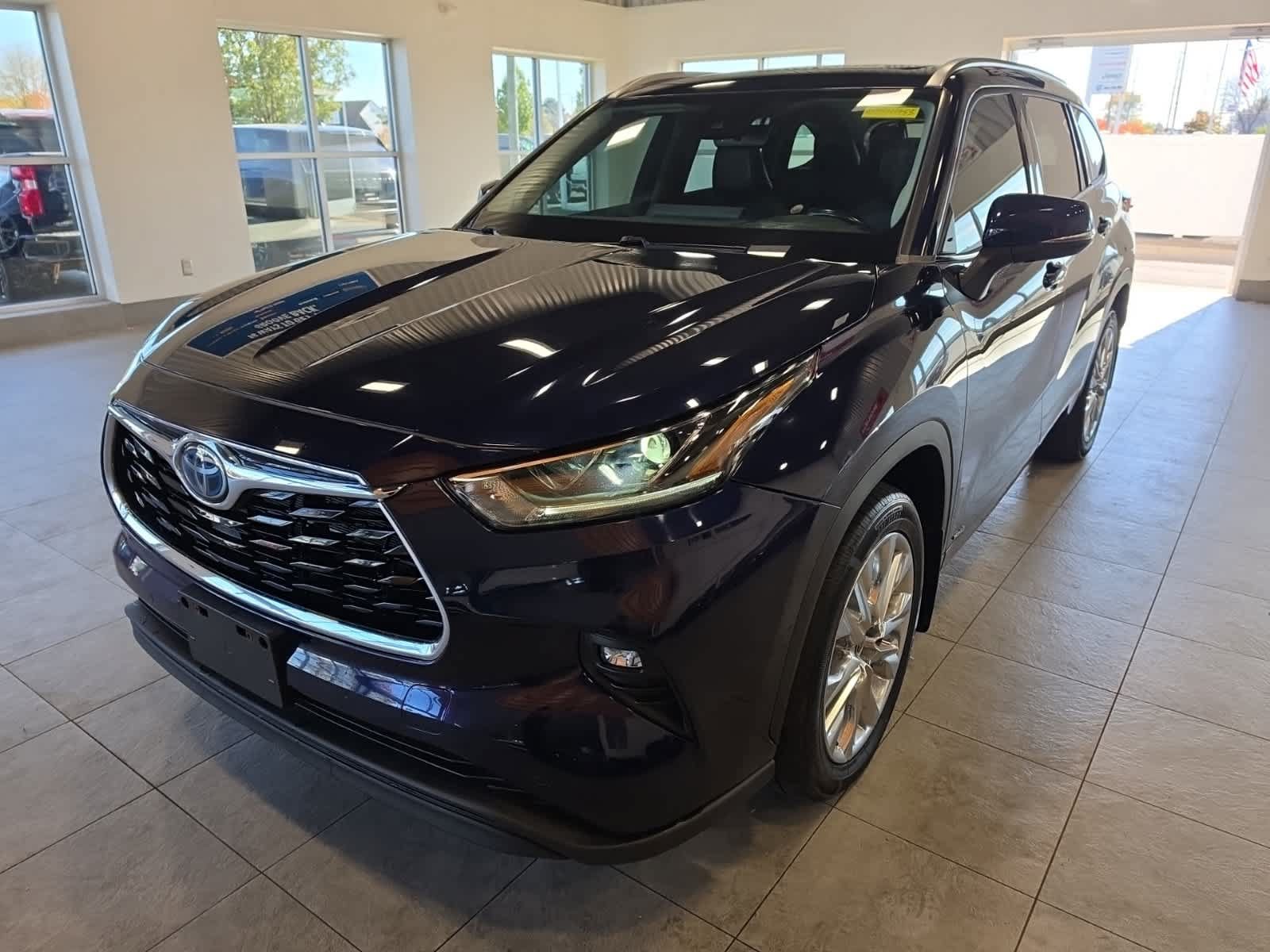 Used 2023 Toyota Highlander Limited