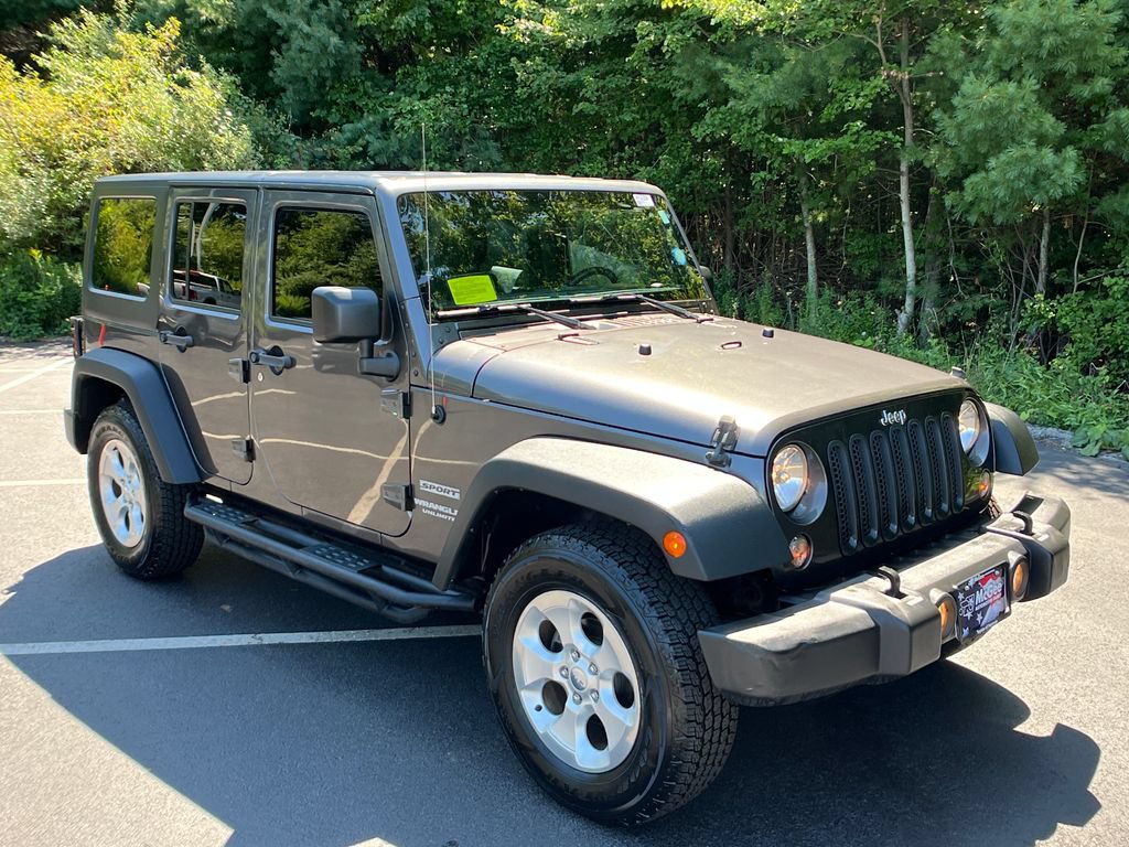 Used 2016 Jeep Wrangler Unlimited Sport w/ Connectivity Group AWD/4WD image 7