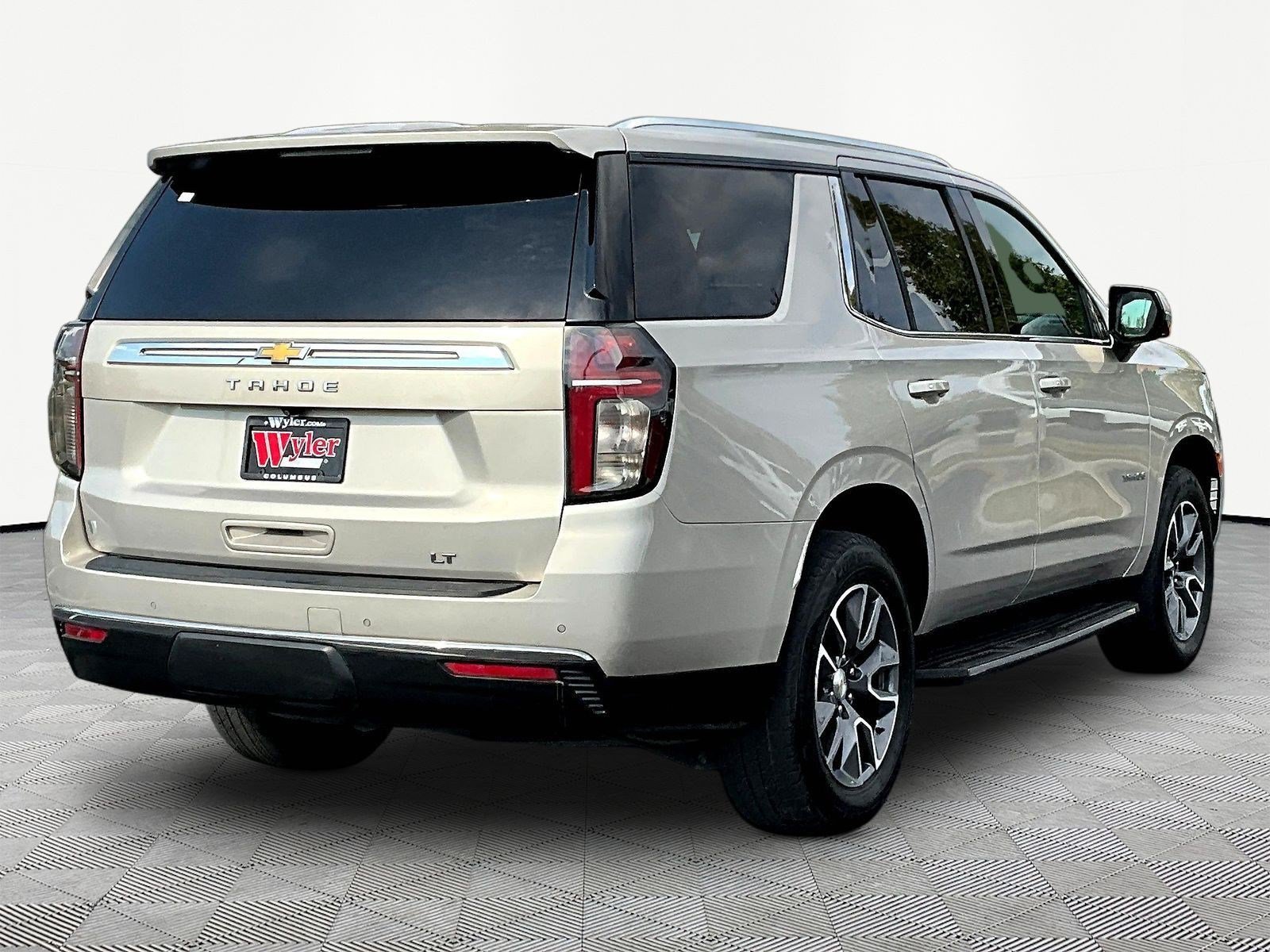 Used 2021 Chevrolet Tahoe LT w/ LT Signature Package AWD/4WD image 5