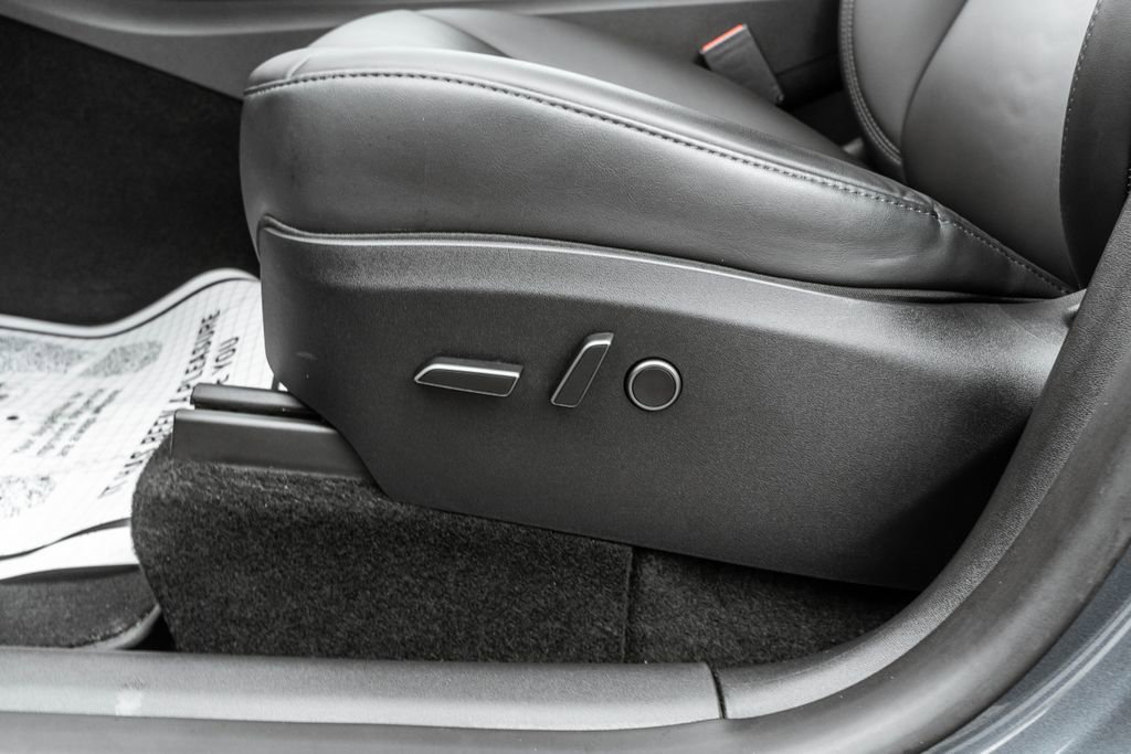 Used 2023 Tesla Model Y Long Range image 23