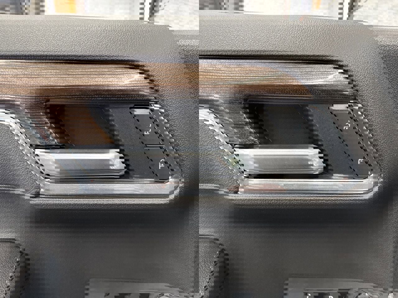 Used 2023 Chevrolet Silverado 1500 RST image 30