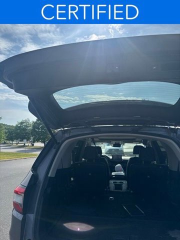 Used 2023 Honda Pilot Touring image 14