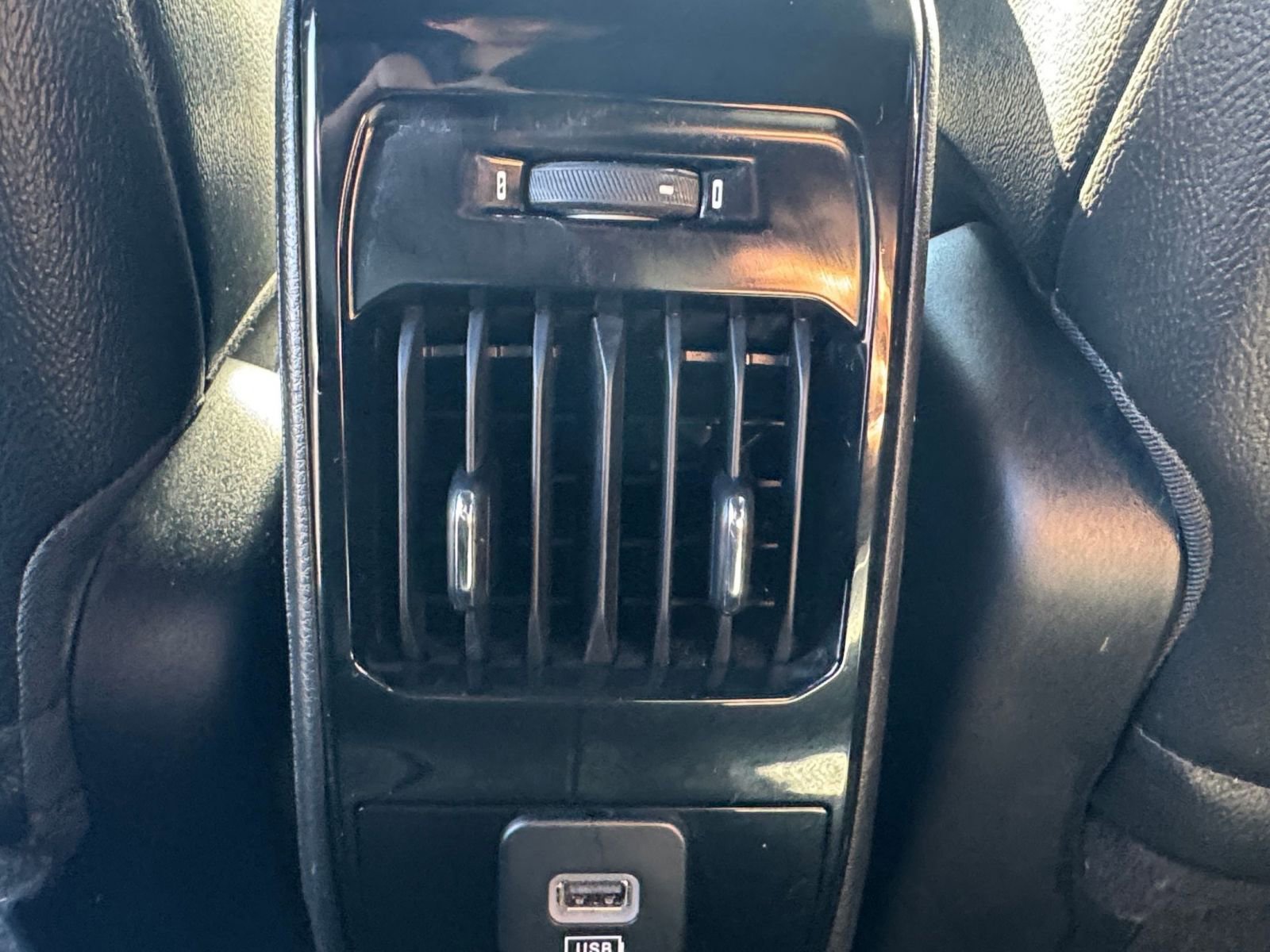 Used 2025 Jeep Compass Trailhawk image 23