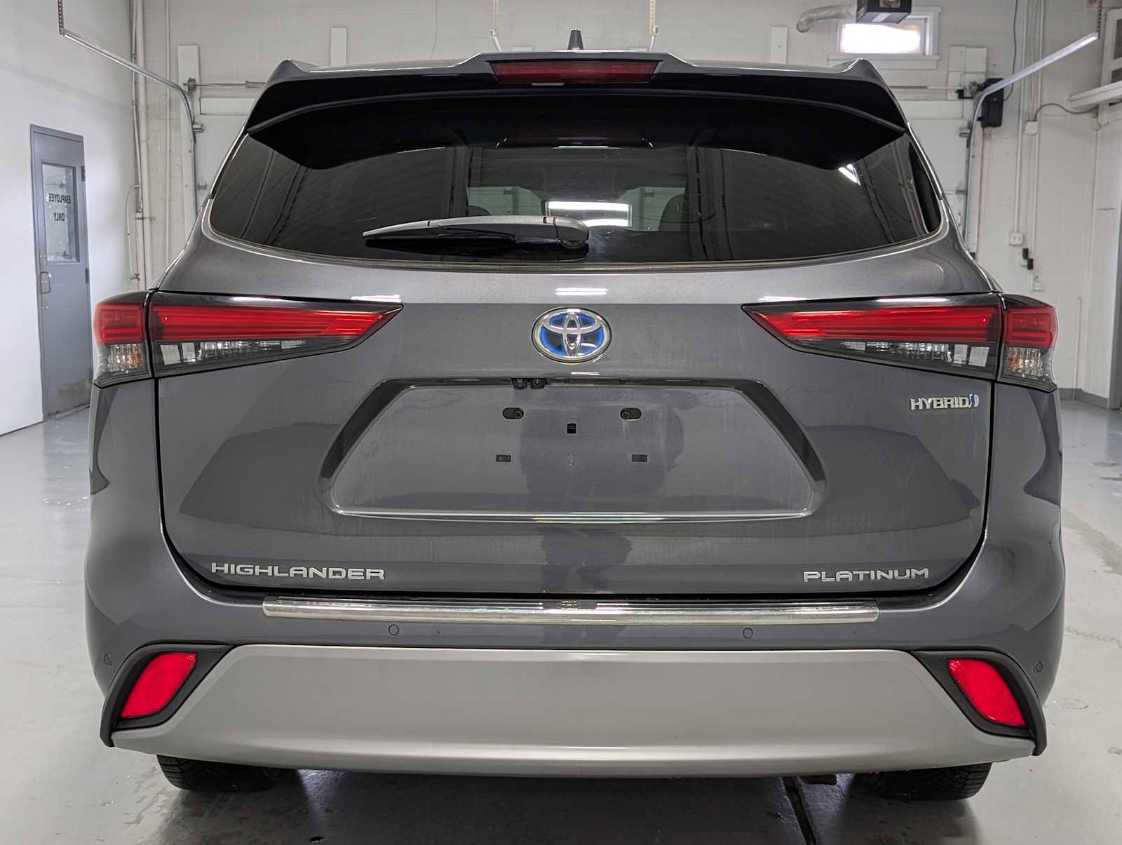 Used 2021 Toyota Highlander Platinum image 9