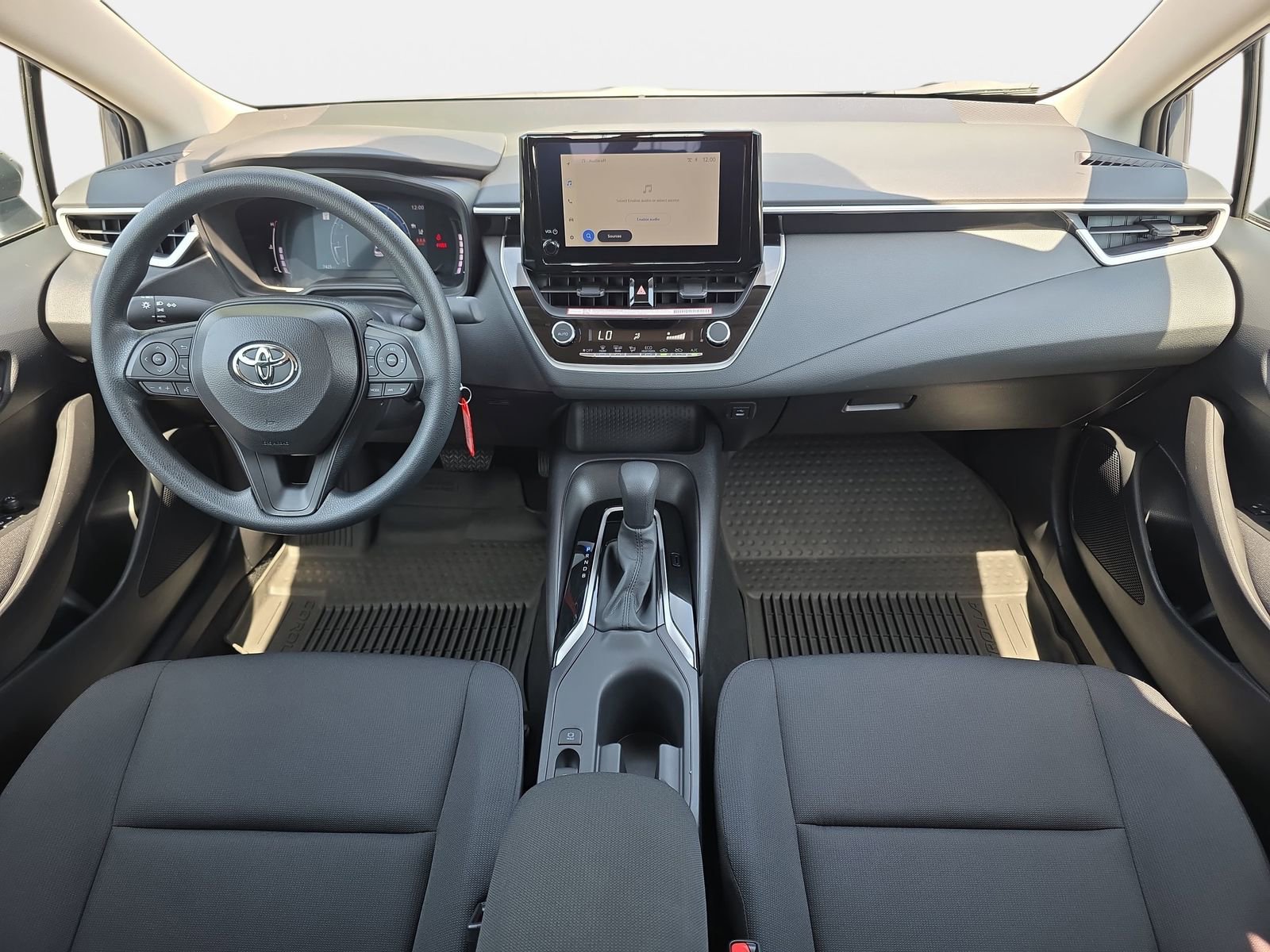 Used 2026 Toyota Corolla LE image 9