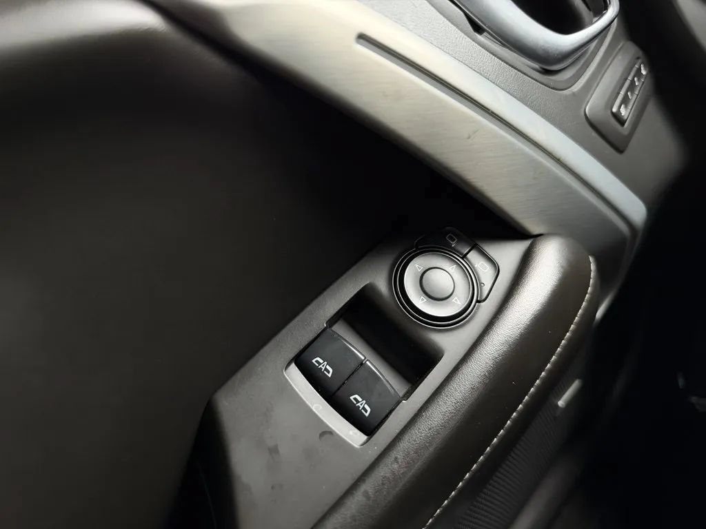Used 2017 Chevrolet Camaro SS RWD image 9