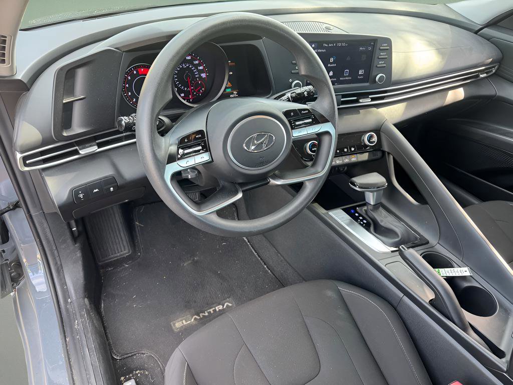 Used 2023 Hyundai Elantra SEL FWD image 21