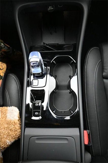 New 2026 Volvo XC40 B4 Plus w/ Protection Package Premier image 10