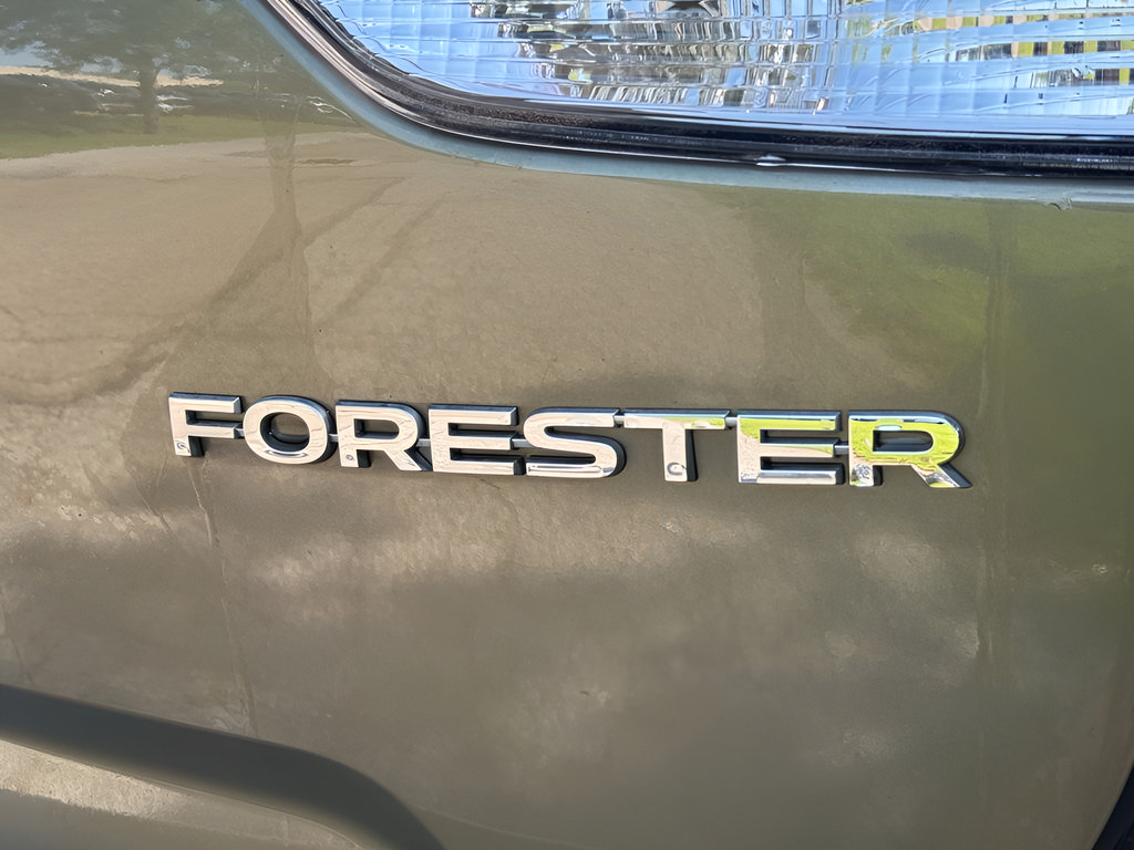 Used 2023 Subaru Forester Limited AWD/4WD image 9