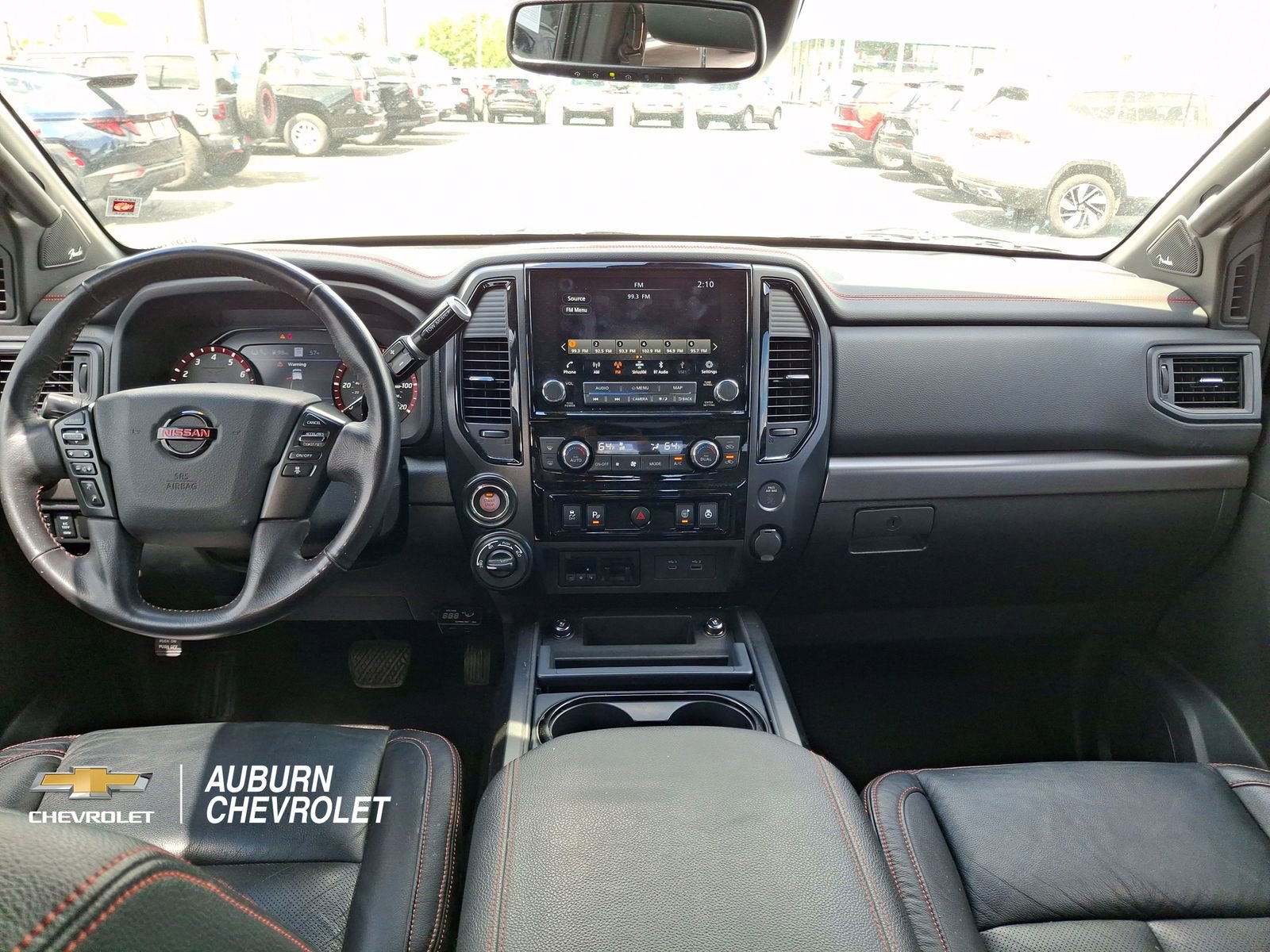 Used 2021 Nissan Titan PRO-4X w/ Pro-4x Convenience Package AWD/4WD image 9