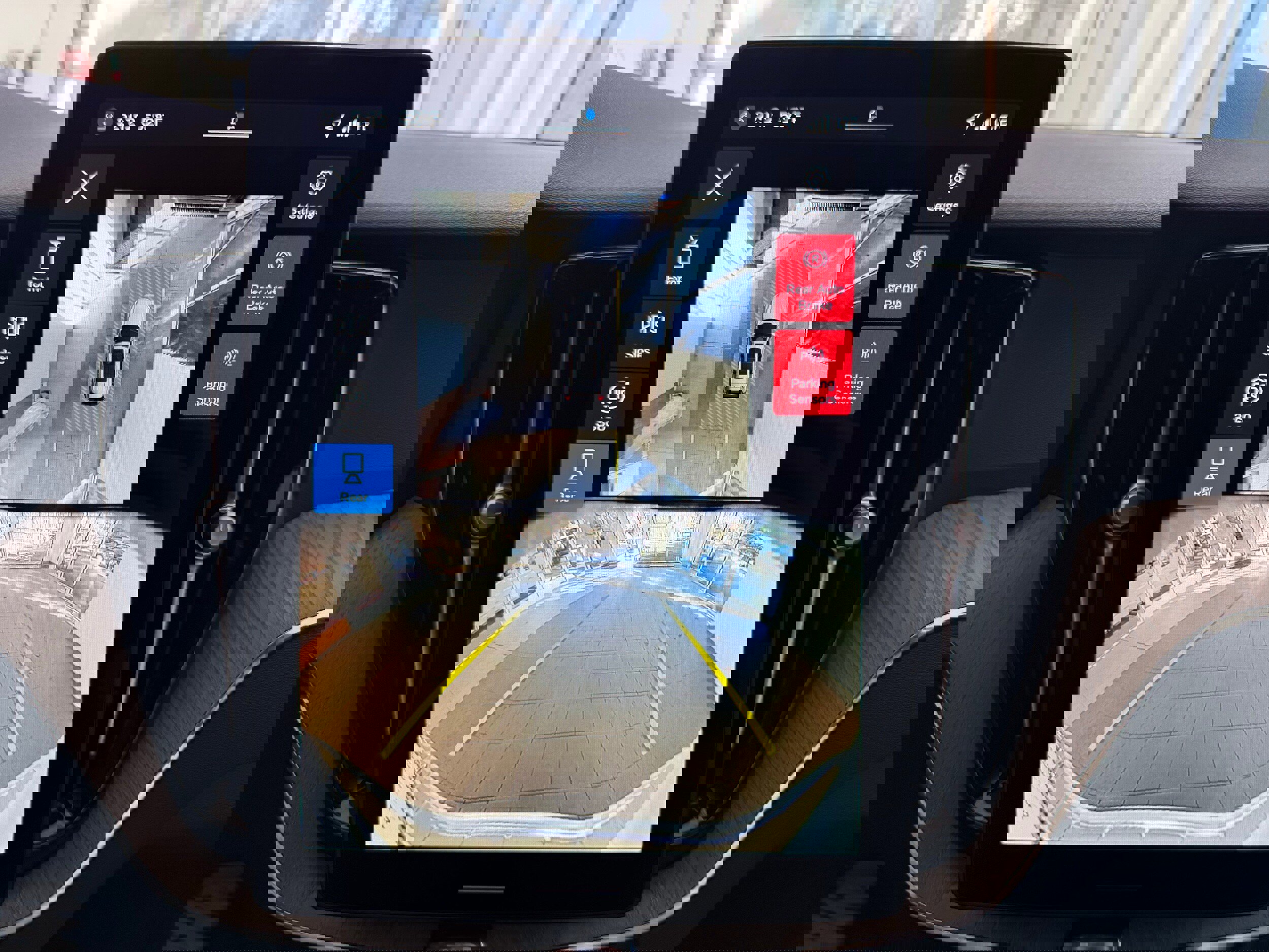 New 2026 Volvo XC60 B5 Plus w/ Protection Package Premier image 17