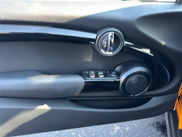 Used 2018 MINI Cooper S image 15