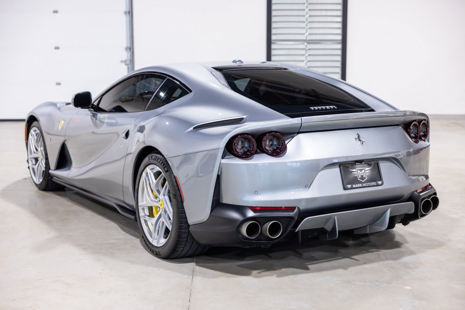 Used 2019 Ferrari 812 Superfast RWD image 7