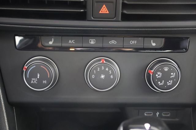 Used 2024 Volkswagen Jetta Sport image 15