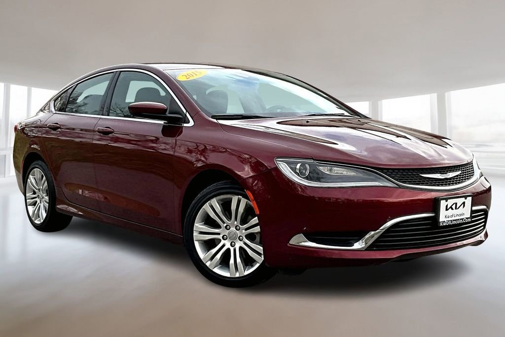 Used 2015 Chrysler 200 Limited w/ Convenience Group image 3